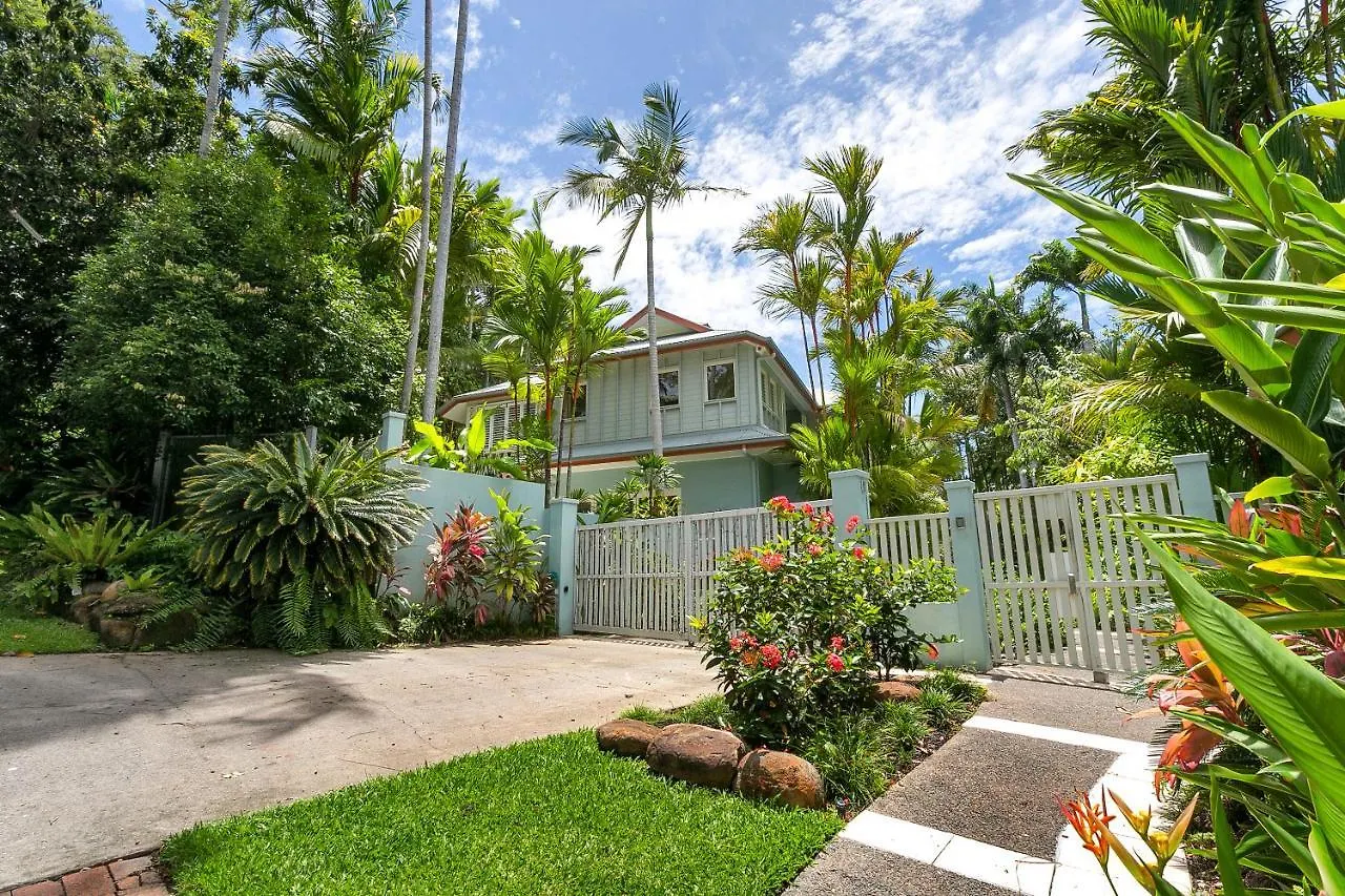 Seascape Holidays Villas On Murphy Street Port Douglas